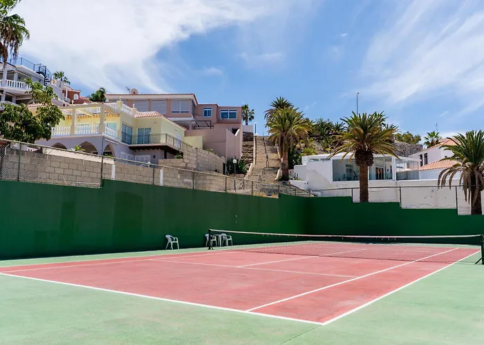 Modern With Ocean Views And Heated Pool In Malibu Park *