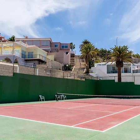 Modern With Ocean Views And Heated Pool In Malibu Park *