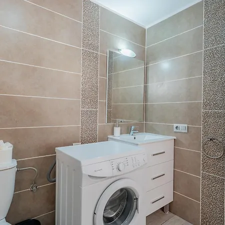 Modern With Ocean Views And Heated Pool In Malibu Park * Costa Adeje (Tenerife)