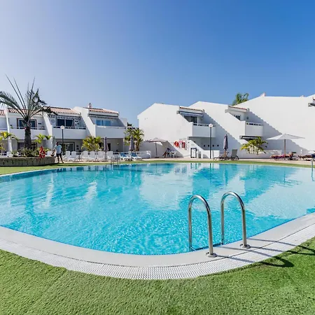 Modern With Ocean Views And Heated Pool In Malibu Park Lägenhet