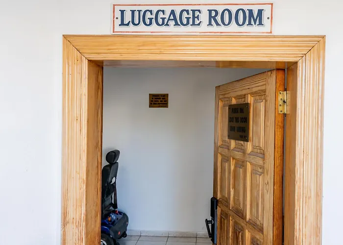 Modern With Ocean Views And Heated Pool In Malibu Park Appartement Costa Adeje (Tenerife)