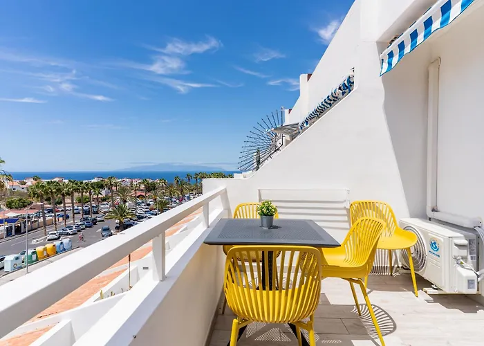 Modern With Ocean Views And Heated Pool In Malibu Park