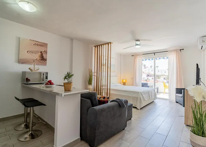 Apartamento Modern With Ocean Views And Heated Pool In Malibu Park Costa Adeje (Tenerife)