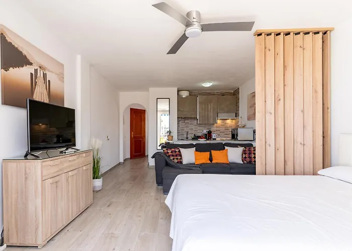 Apartamento Modern With Ocean Views And Heated Pool In Malibu Park