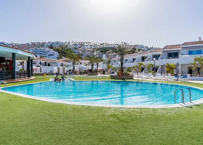 Apartamento Modern With Ocean Views And Heated Pool In Malibu Park